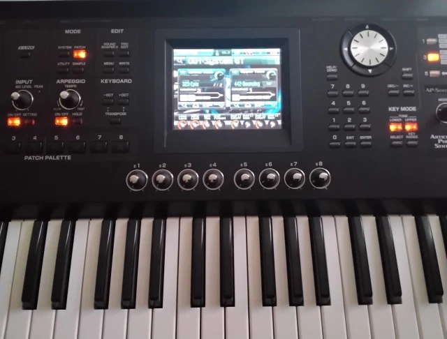 Roland V-Synth GT 