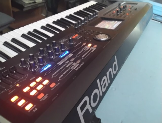Roland V-Synth GT 