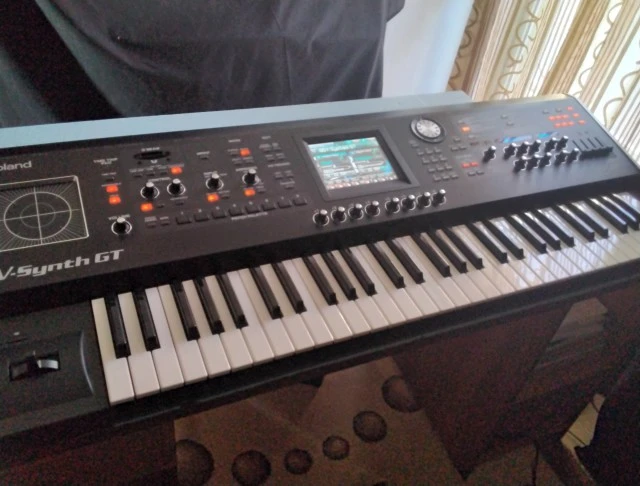 Roland V-Synth GT 