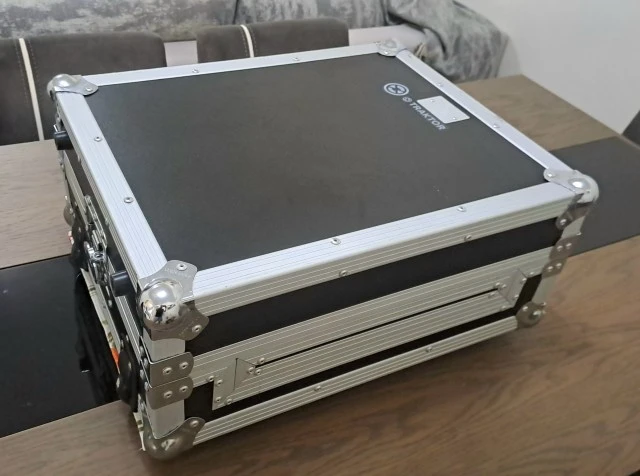Traktor Kontrol S2 + Hard case