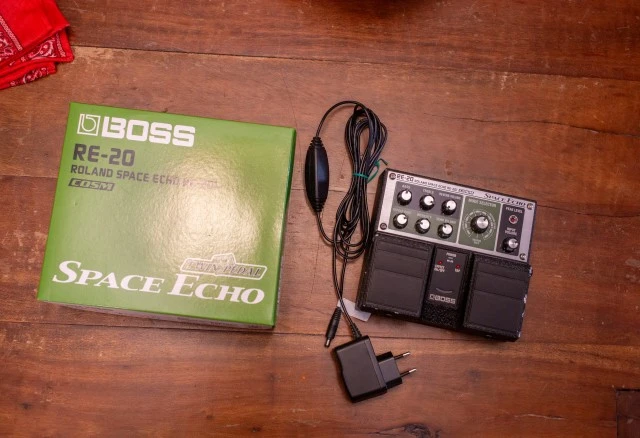 Boss RE-20 Roland Space Echo
