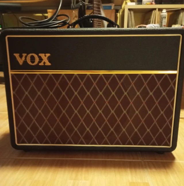 Ενισχυτής ηλ.κιθάρας με λυχνίες VOX AC10