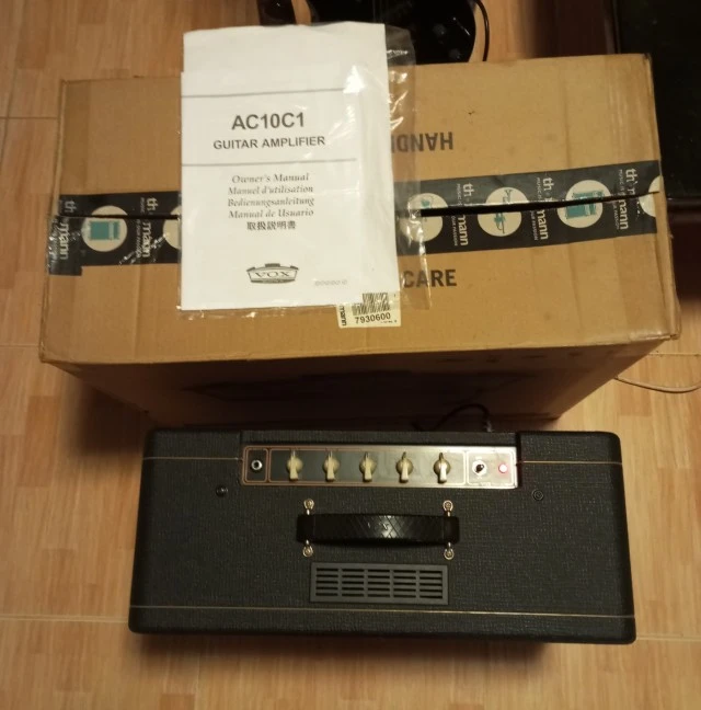Ενισχυτής ηλ.κιθάρας με λυχνίες VOX AC10