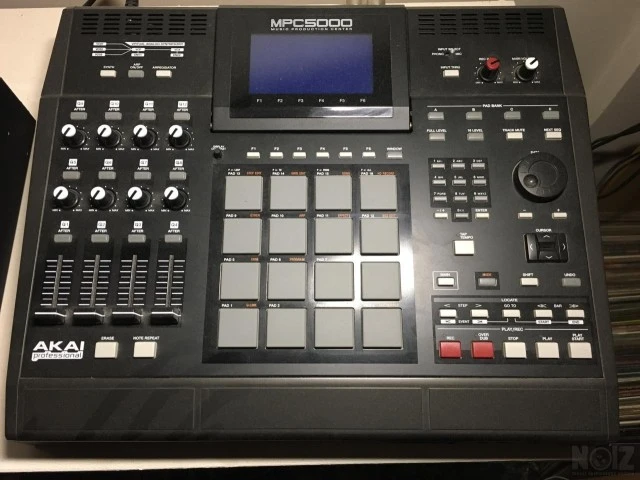 Akai MPC 5000