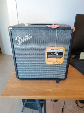 Fender Rumble 25 bass guitar amplifier
