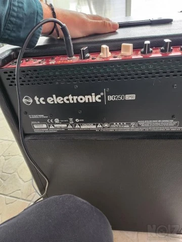 Bass combo epiphone και ibanez