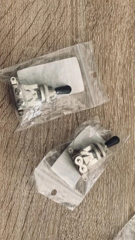 2X Göldo Toggle Switch EL33C Double
