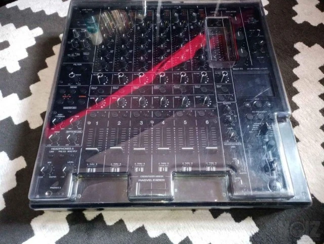 Pioneer V10 + decksaver