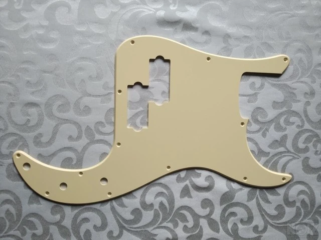 Fender Precision Bass Pickguard