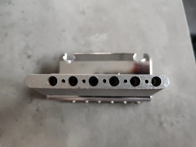 Fender Strat tremolo από American Profes