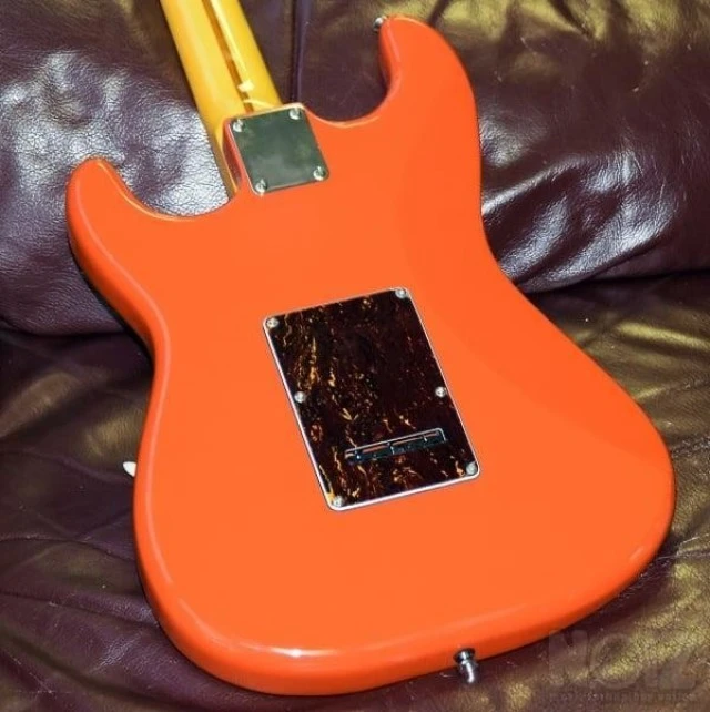 Vintage V6 Stratocaster