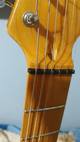 Vintage V6 Stratocaster