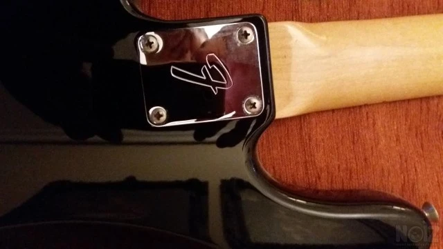Fender presicion bass fretless 1977