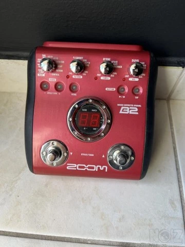 ZOOM B2 Bass Multi Effects