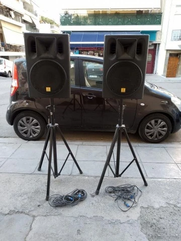 Ηχεία Behringer 300W ,15ιντσα