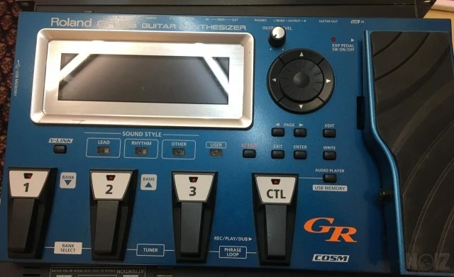 Roland GR-55 Guitar Synthesizer