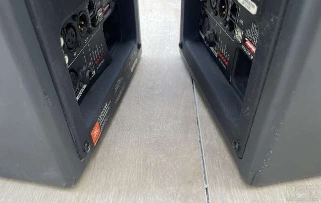 JBL Pro LSR4326P Studio Monitor Speakers