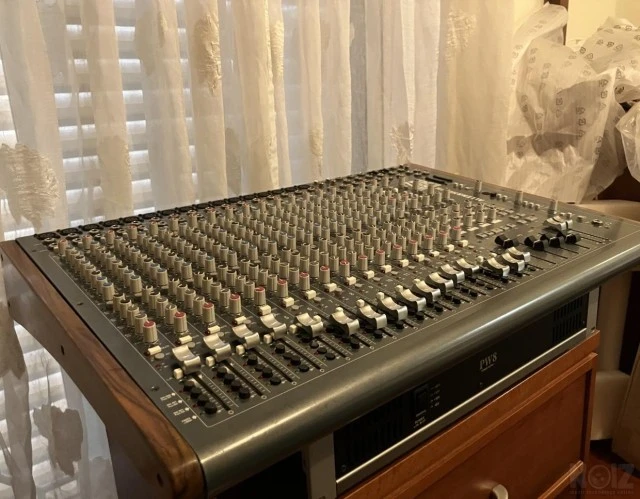 Allen & Heath ZED R16 + Power Supply Upg