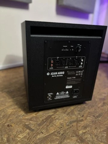 Adam T10S