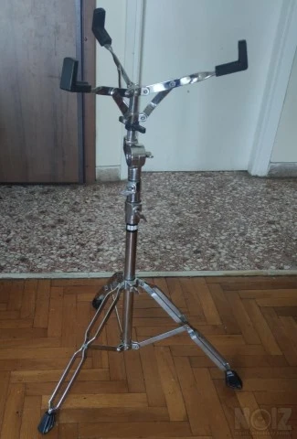 Στιβαρή βάση KORG ST WD PERCUSSION STAND