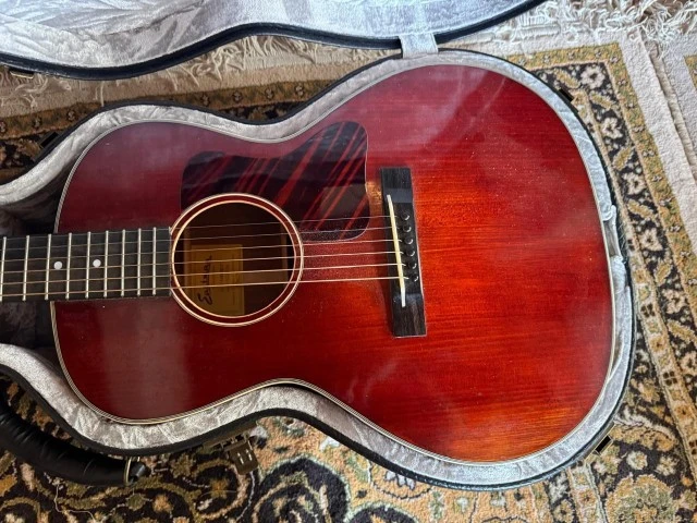 Acoustic guitar - Eastman E10 OOSS/v Ant