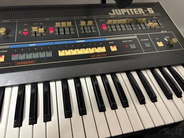 Roland Jupiter 6