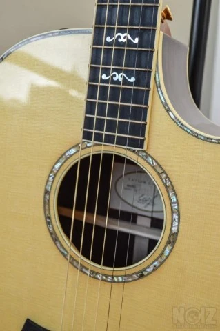 Taylor 914CE