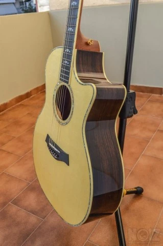 Taylor 914CE
