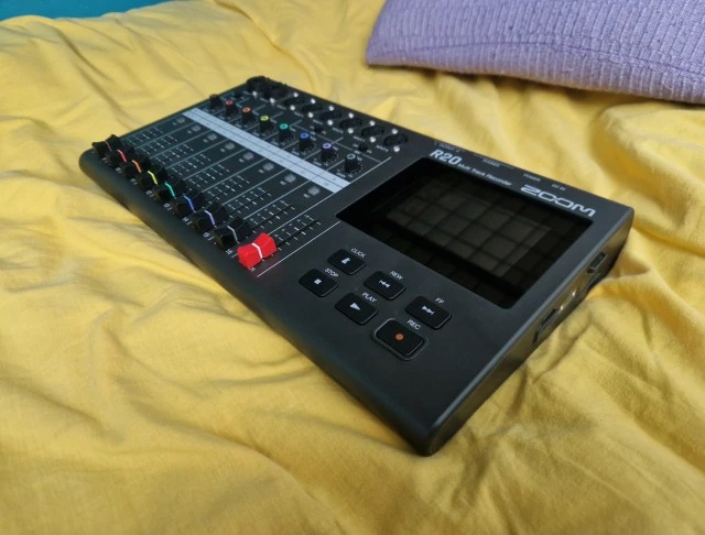 Εγγραφέας multitrak recorder Zoom R20