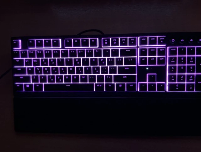 Πληκτρολόγιο Razer V3 Chroma Ornata