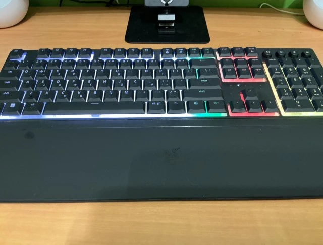 Πληκτρολόγιο Razer V3 Chroma Ornata