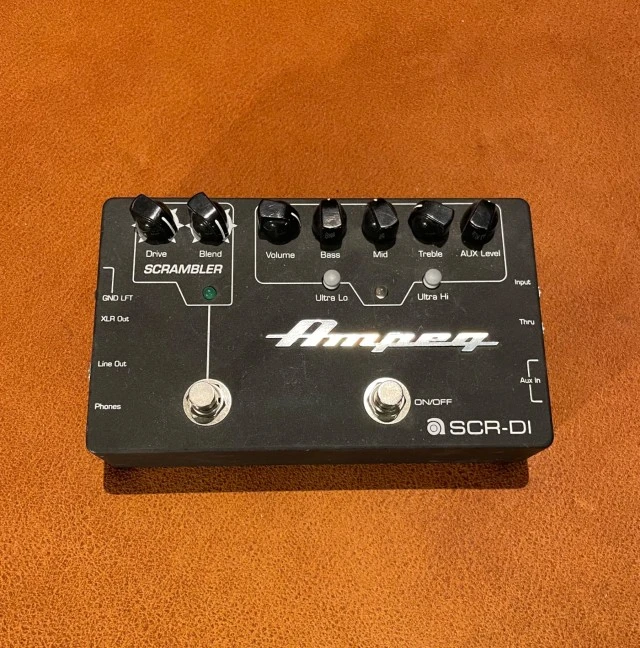 Ampeg SCR-Di 