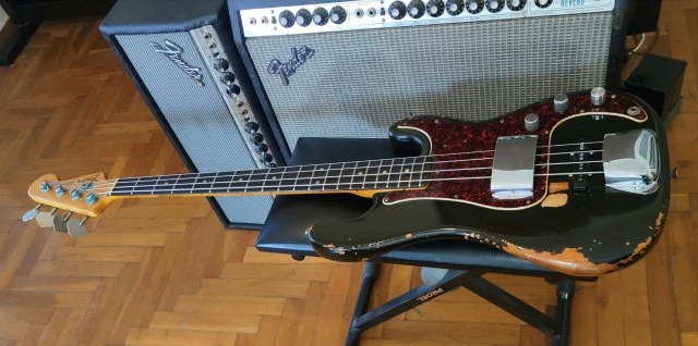 Fender Precision vintage Bass,εξαιρετικο