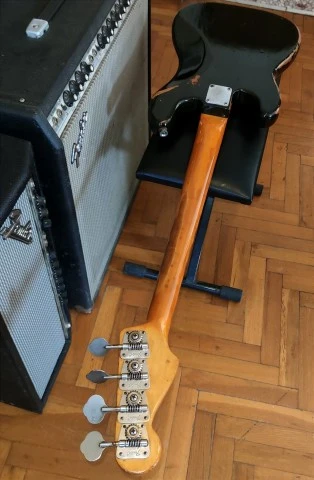 Fender Precision vintage Bass,εξαιρετικο