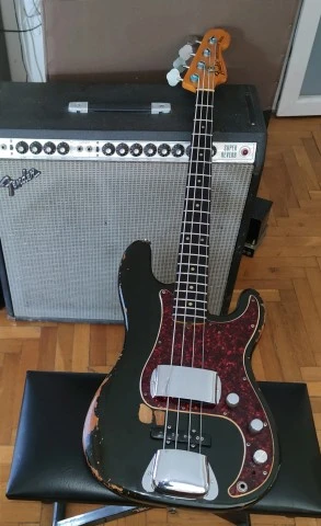 Fender Precision vintage Bass,εξαιρετικο