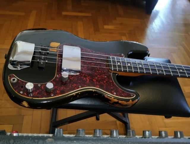 Fender Precision vintage Bass,εξαιρετικο