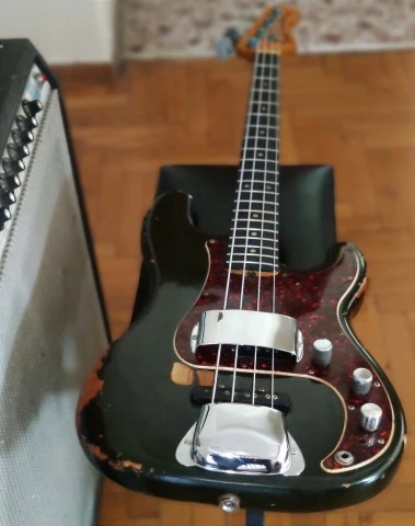 Fender Precision vintage Bass,εξαιρετικο