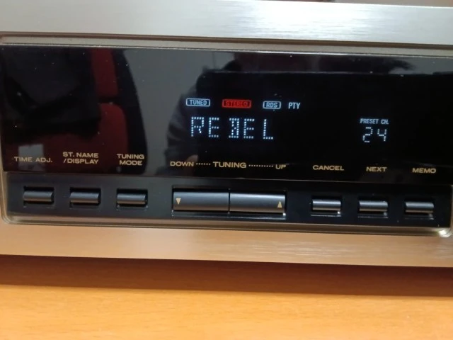 Tuner Marantz ST6000