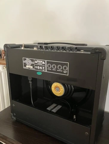Kustom 12 Gauge ενισχυτής 16W