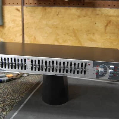 Phonic MQ - 3400 Dual 15 Band Graphic EQ