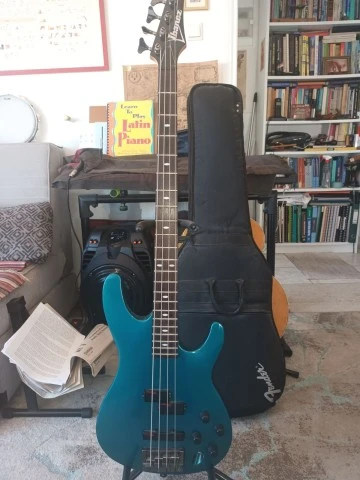 Ibanez SB900