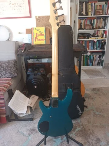 Ibanez SB900