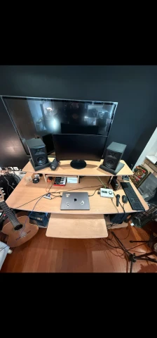 Thomann studio desk