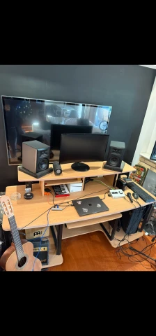 Thomann studio desk