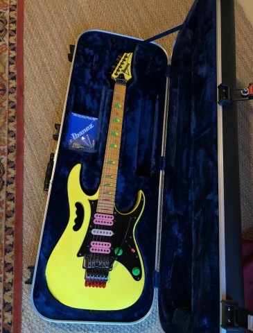 Ibanez JEM777 (1987-1996) 