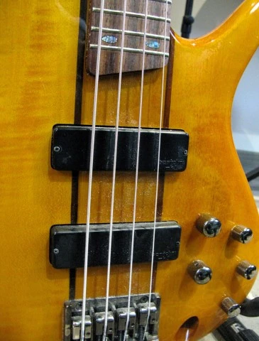 Ibanez SR700