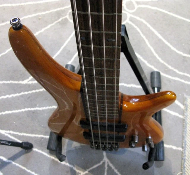Ibanez SR700