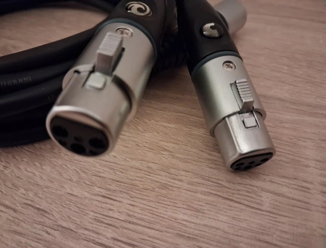 Δύο καλωδια D'Addario PW-M-05 XLR-XLR 1.5m