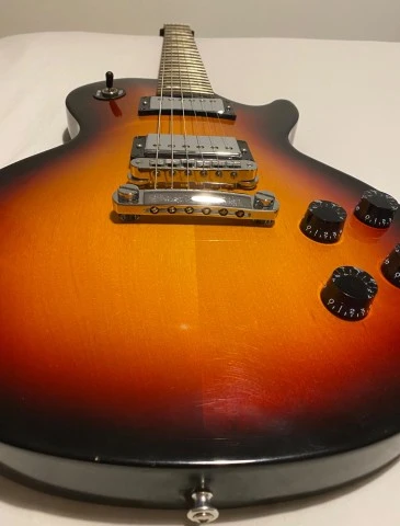 Gibson Les Paul Studio Fireburst(+case)