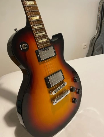 Gibson Les Paul Studio Fireburst(+case)